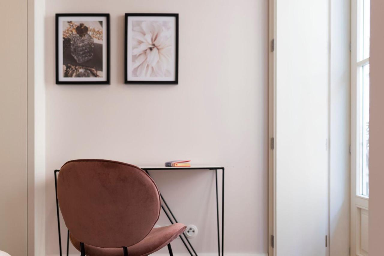 Mouzinho Luxury 3Br Flat L 5 Min Walk To Ribeira By Lovelystay Porto Exterior photo